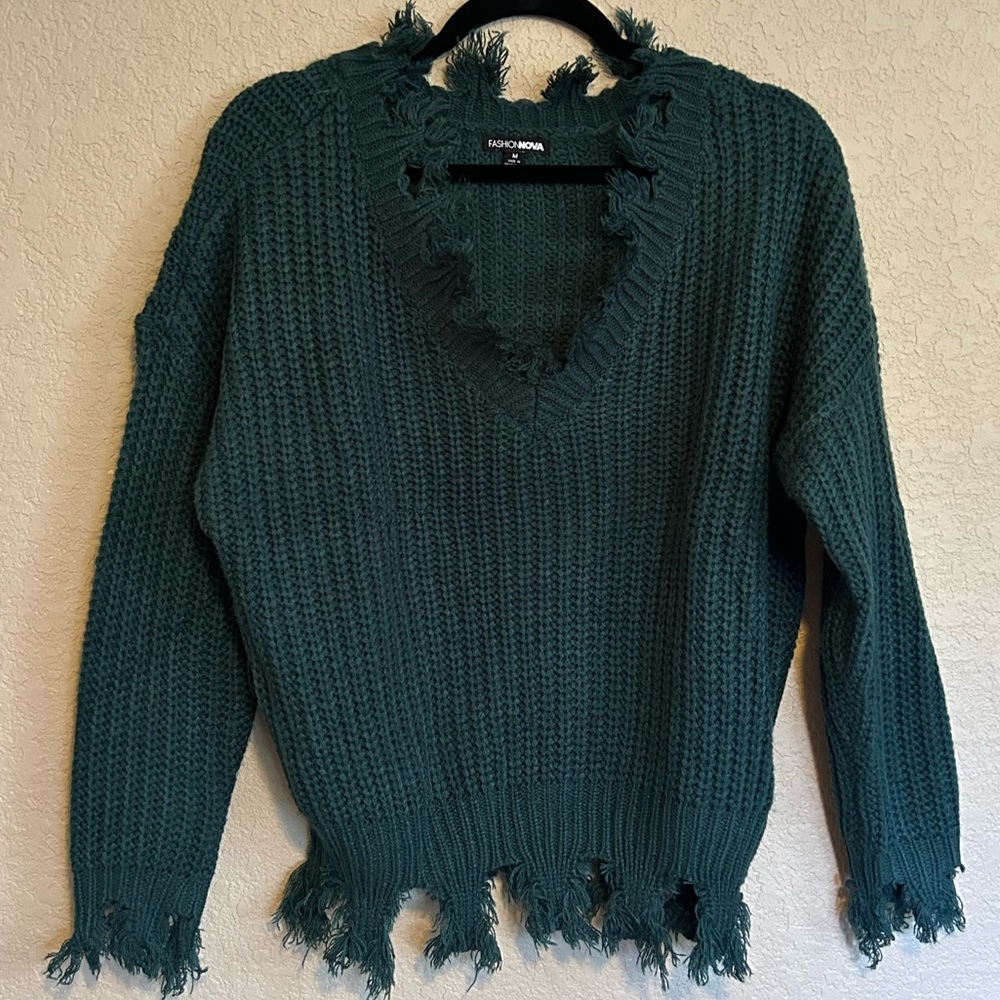 Fashion Nova Distressed Forest Green Sweater Size M